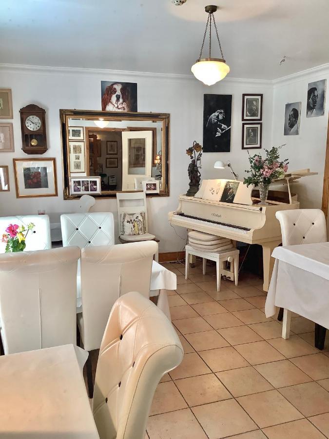 Bed & Breakfast The Gallery B&b, The Glen, ,county Cork