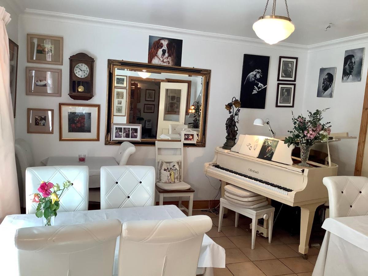The Gallery B&b, The Glen, ,county Cork Kinsale