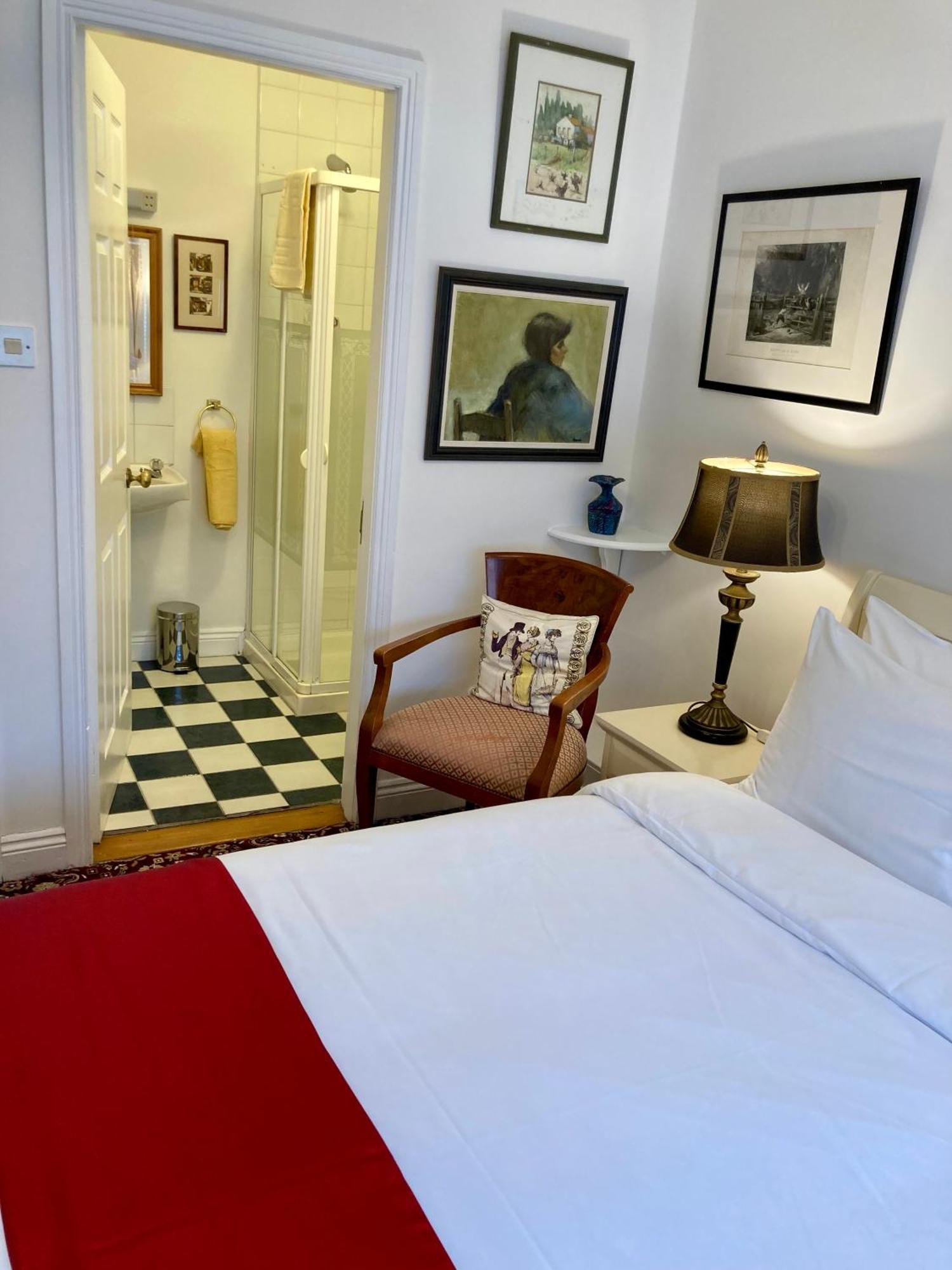 Bed & Breakfast The Gallery B&b, The Glen, ,county Cork