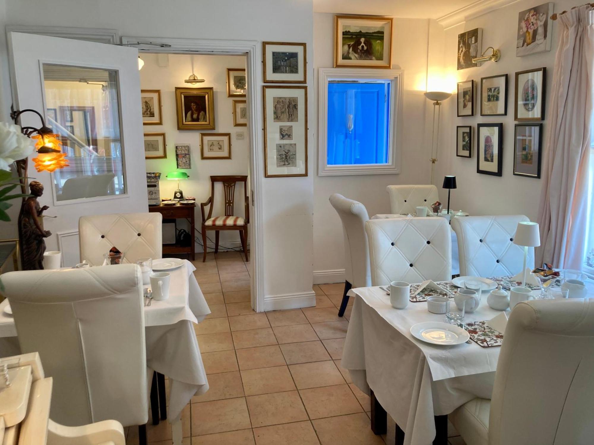 Bed and breakfast The Gallery B&b, The Glen, ,county Cork *